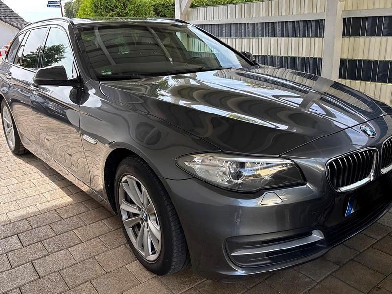 Grau Gebraucht 2017 BMW 520 Kombi | 16.300 € (Superpreis) - Bild 1/4