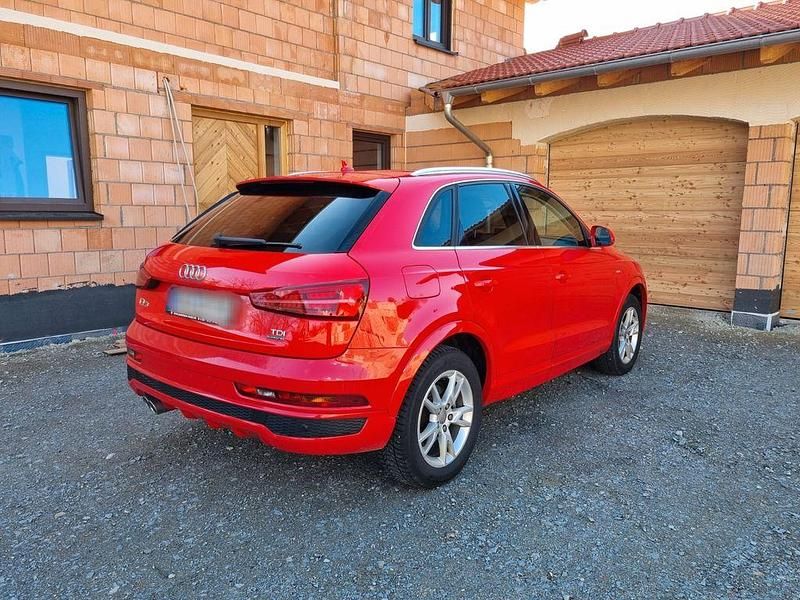 Gebraucht Audi Q3 S-Line 184 PS (135 kW) 2015 Rot SUV
