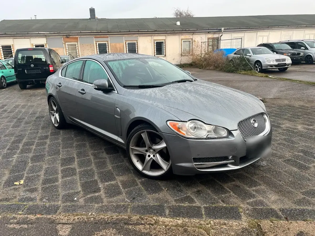 Usata Jaguar XF 298 CV (219 kW) 2009 Grigio Berlina