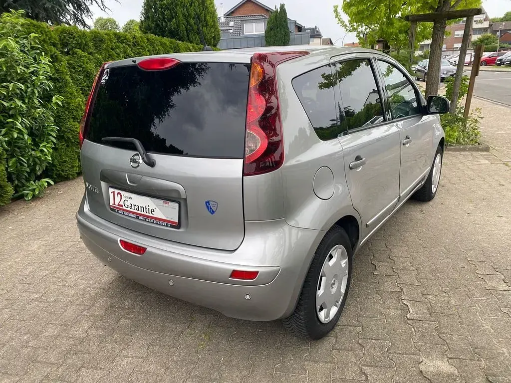 Gebraucht Nissan Note Acenta 110 PS (80 kW) 2011 Grau Kleinwagen