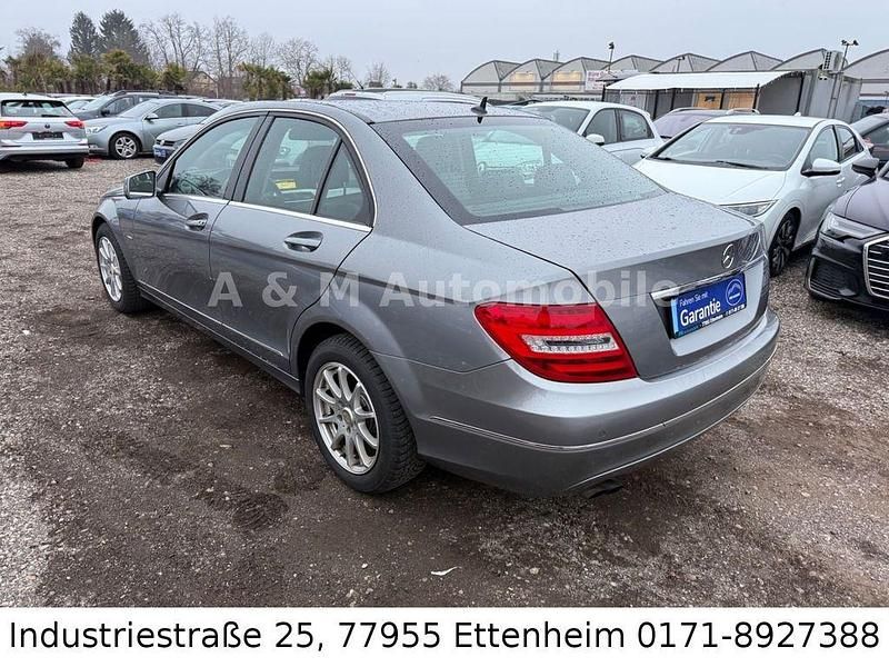 Gebraucht Mercedes C180 156 PS (114 kW) 2011 Silber Limousine