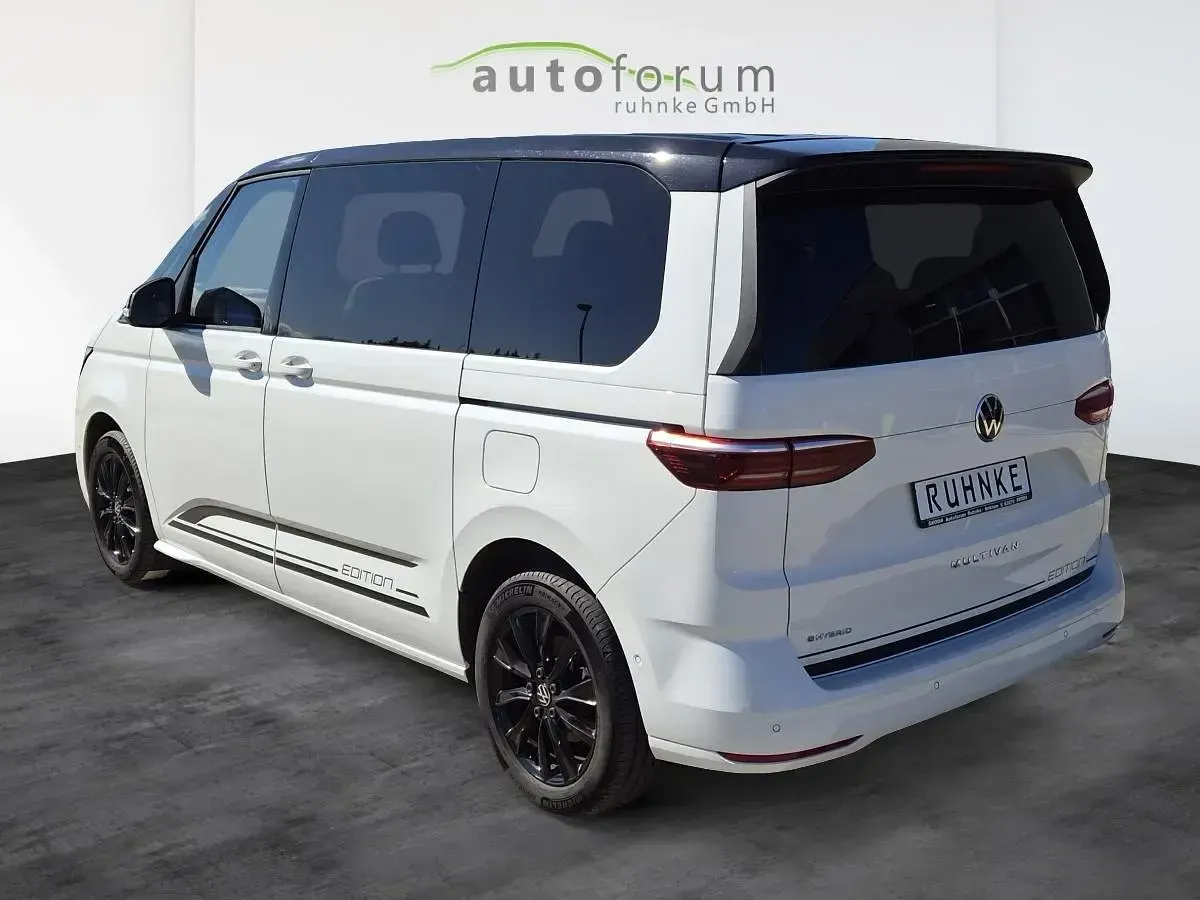 Gebraucht VW Multivan Edition 150 PS (110 kW) 2024 Candyweiß Van / Kleinbus