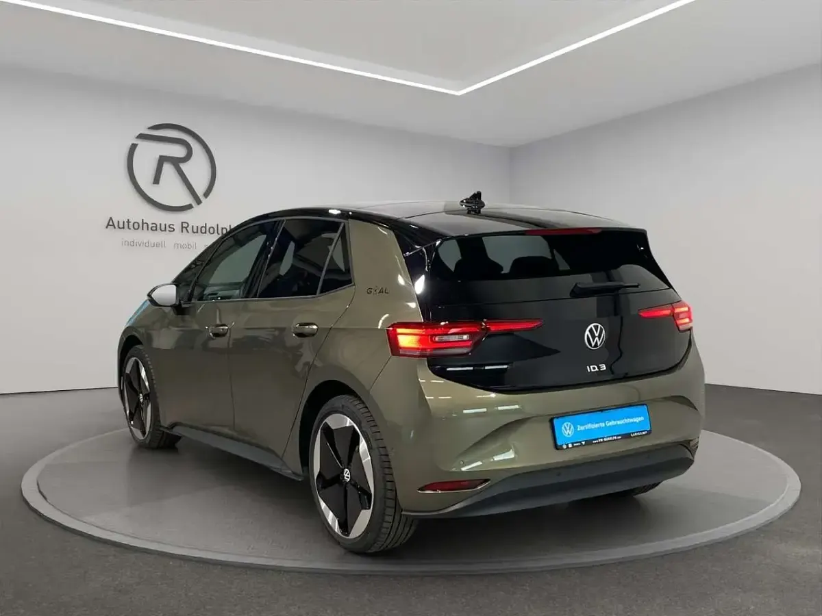 Gebraucht VW ID.3 Pro 169 kW (231 PS) 2024 Dark olivine green metallic Kleinwagen