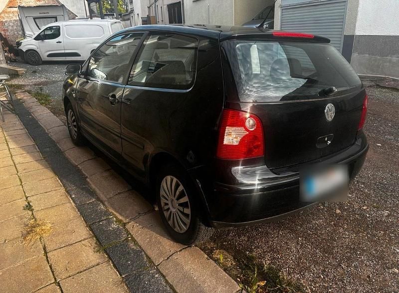 Gebraucht VW Polo 54 PS (39 kW) 2004 Schwarz Kleinwagen