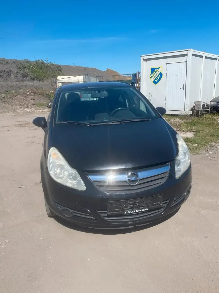 Second-hand Opel Corsa 101 CP (74 kW) 2013 Negru Hatchback