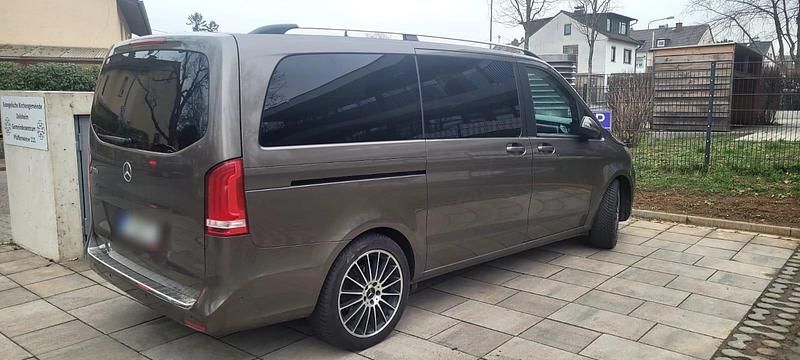 Gebraucht Mercedes V250 190 PS (139 kW) 2017 Braun Van / Kleinbus