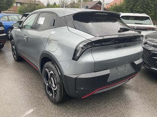 Grigio arese metallic grigio arese metallic grigio arese metallic Neu 2025 Alfa Romeo Junior Edizione Speciale SUV | 28.795 € (Superpreis) - Bild 1/1