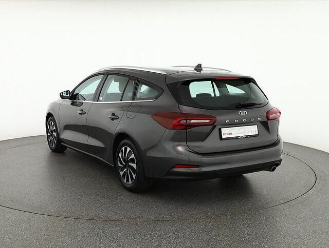 Grau Neu 2024 Ford Focus Limousine | 25.900 € (Superpreis) - Bild 1/2