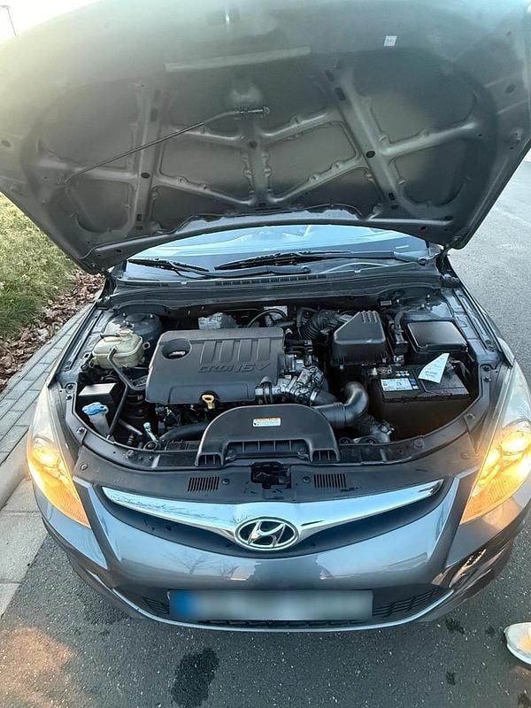 Gebraucht Hyundai i30 90 PS (66 kW) 2011 Kombi