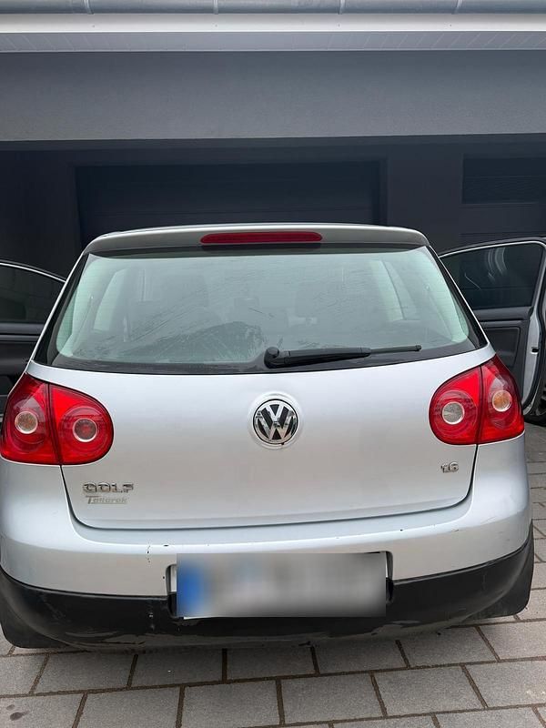 Gebraucht VW Golf V 102 PS (75 kW) 2005 Grau Kleinwagen