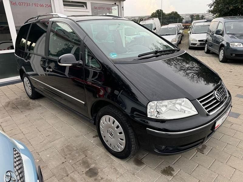 Gebraucht VW Sharan Trendline 140 PS (102 kW) 2009 Schwarz Van / Kleinbus