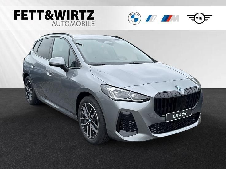 Skyscraper grau metallic Neu 2025 BMW 225 M Sport Van / Kleinbus | 48.690 € (Etwas zu teuer) - Bild 1/3