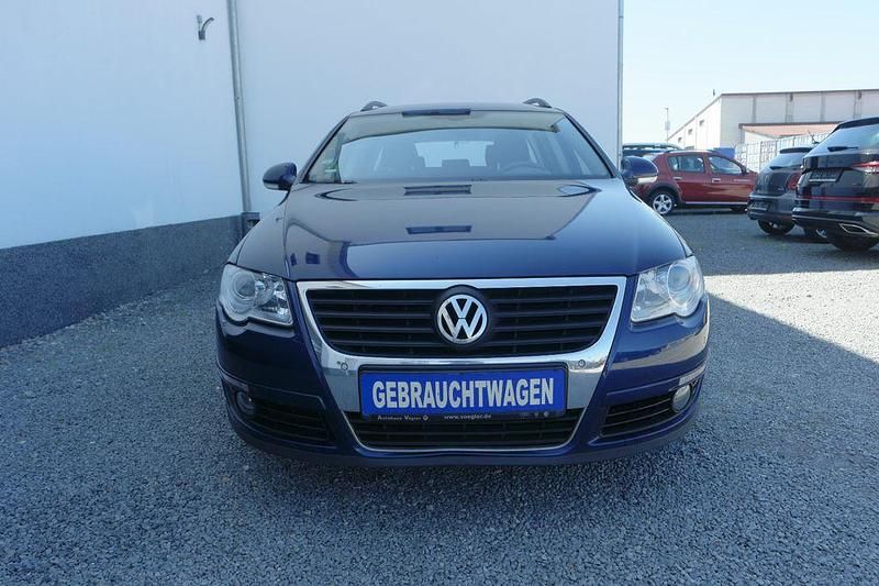 Gebraucht VW Passat Comfortline 140 PS (102 kW) 2008 Blau Kombi