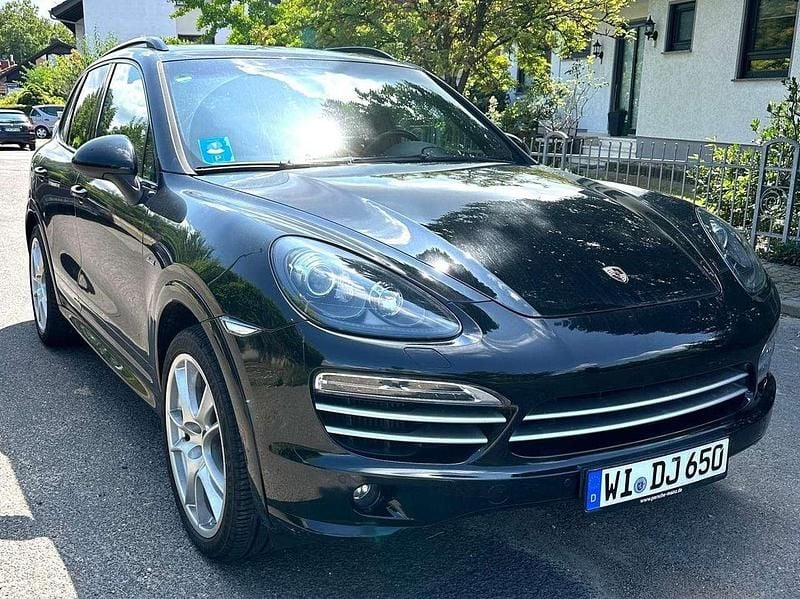 Schwarz Gebraucht 2014 Porsche Cayenne Platinum Edition SUV | 29.999 € (Fairer Preis) - Bild 1/4