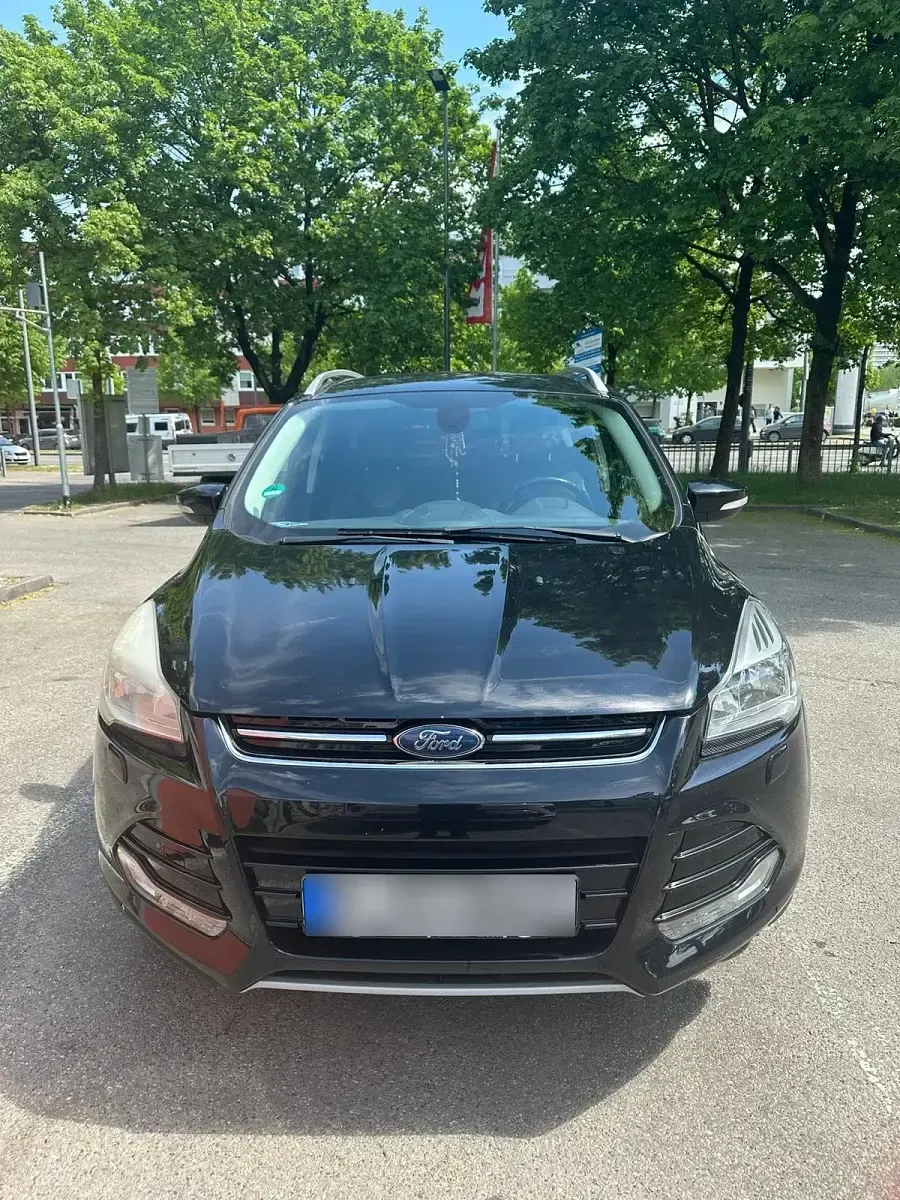 Gebraucht Ford Kuga 180 PS (132 kW) 2015 Schwarz SUV