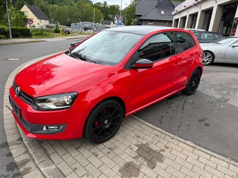 Rot Gebraucht 2010 VW Polo Team Limousine | 3.499 € (Superpreis) - Bild 1/4