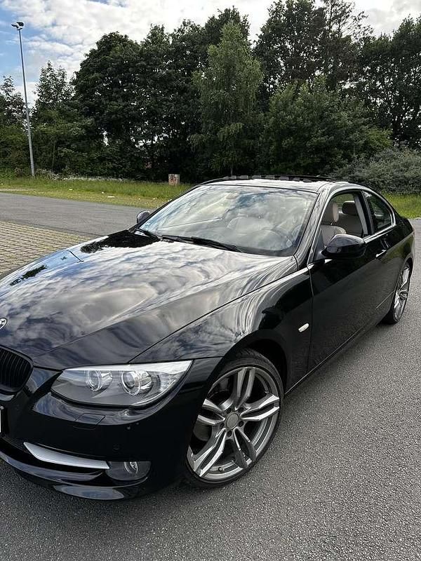 Gebraucht 2011 BMW 320 M Sport Coupé | 14.000 € (Teuer) - Bild 1/4