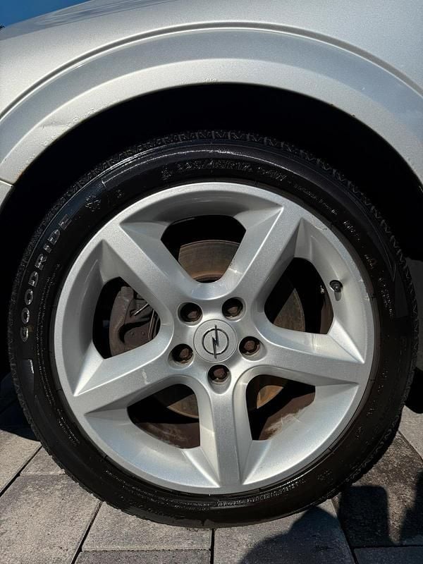 Gebraucht Opel Astra Sport 170 PS (125 kW) 2004 Silber Kleinwagen