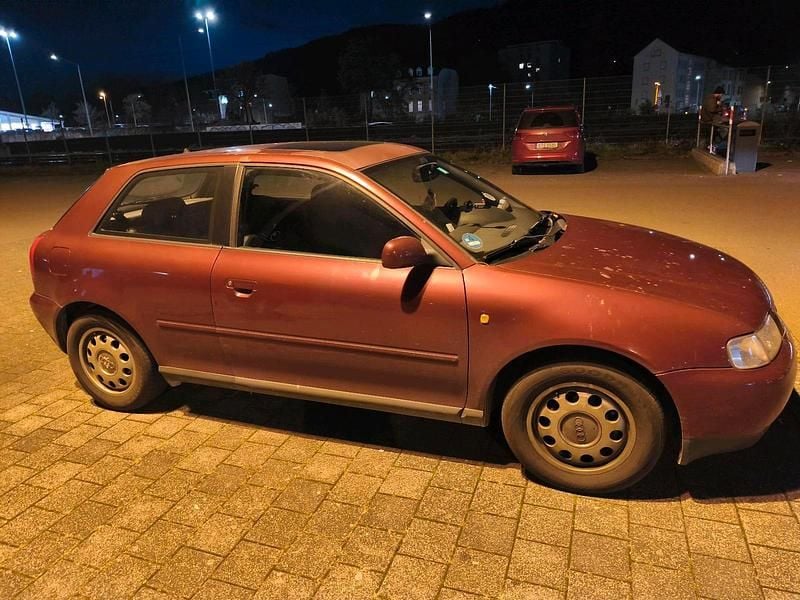 Rot Gebraucht 1996 Audi A3 Limousine | 400 € (Guter Preis) - Bild 1/4