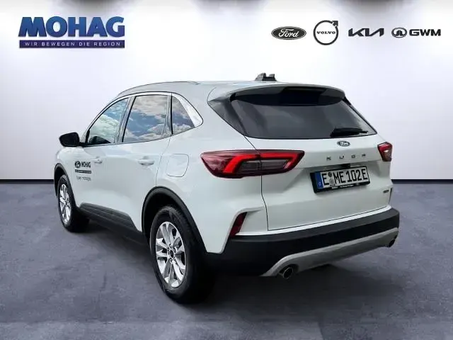 Używany Ford Kuga Titanium 242 KM (177 kW) 2025 Biały SUV