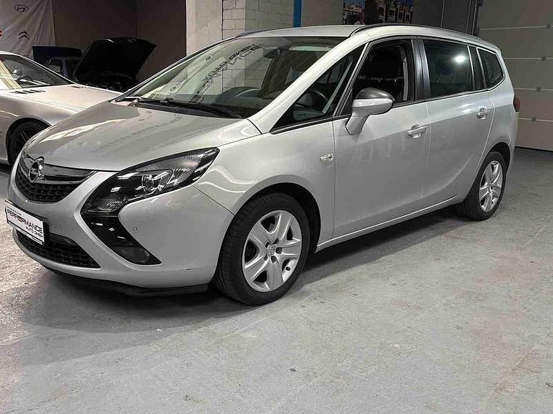 Silber Gebraucht 2015 Opel Zafira Van / Kleinbus | 10.999 € (Etwas zu teuer) - Bild 1/4
