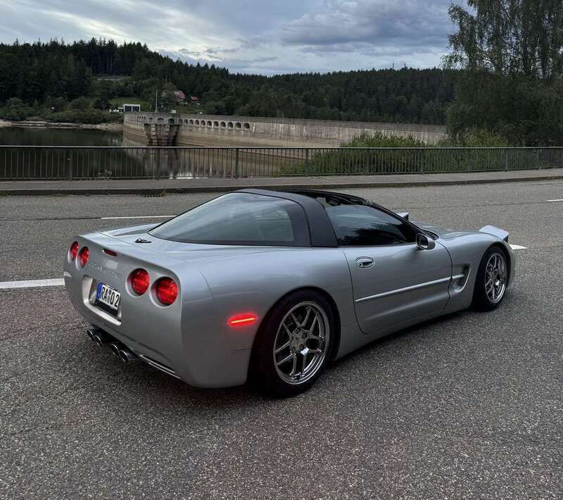 Silber Gebraucht 1997 Corvette C5 | 24.900 € (Teuer) - Bild 1/4