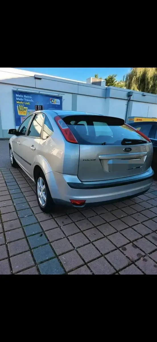 Second-hand Ford Focus 101 CP (74 kW) 2006 Argintiu Hatchback