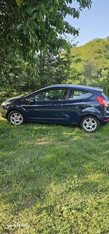 Gebraucht Ford Fiesta SYNC Edition 65 PS (47 kW) 2014 Blau Kleinwagen