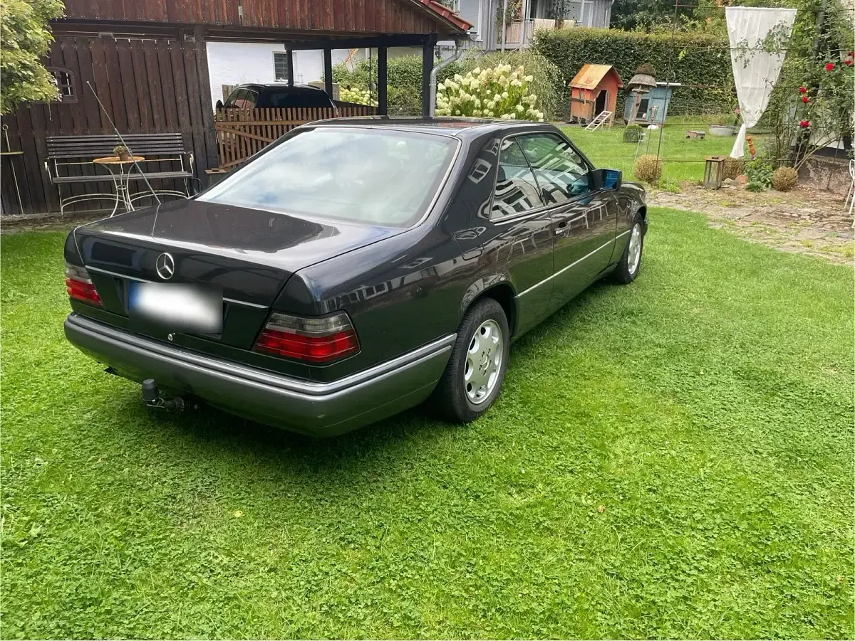 Gebraucht Mercedes E320 220 PS (161 kW) 1993 Schwarz Coupé