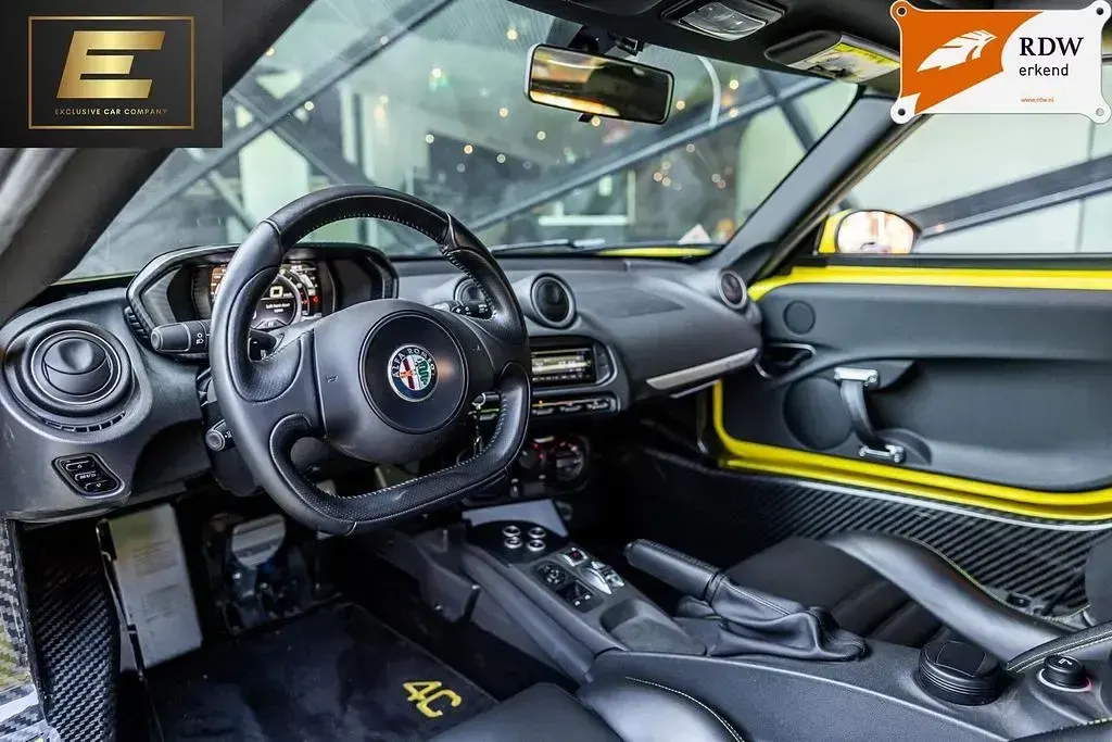 Gebraucht Alfa Romeo 4C Spider 241 PS (177 kW) 2016 Gelb Cabrio