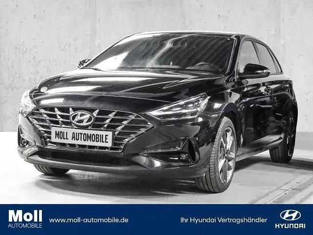 Abyss black / mic Neu 2024 Hyundai i30 GO! Limousine | 22.980 € (Guter Preis) - Bild 1/4
