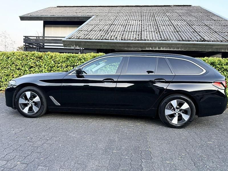 Gebraucht BMW 520 190 PS (139 kW) 2020 Schwarz Kombi