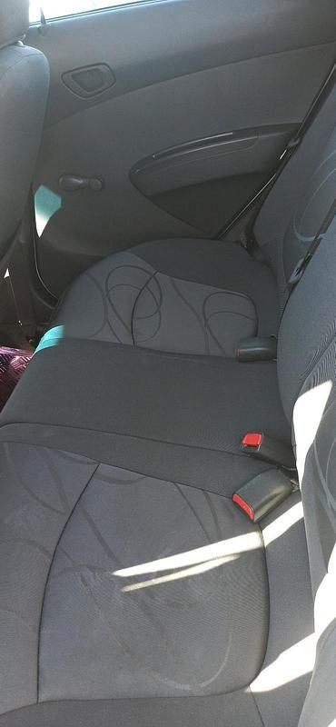 Gebraucht Chevrolet Spark 64 PS (47 kW) 2011 Weiß Kleinwagen