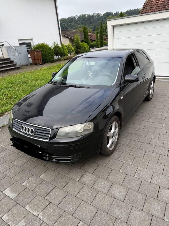 Schwarz Gebraucht 2003 Audi A3 Ambiente Limousine | 1.700 € (Fairer Preis) - Bild 1/4