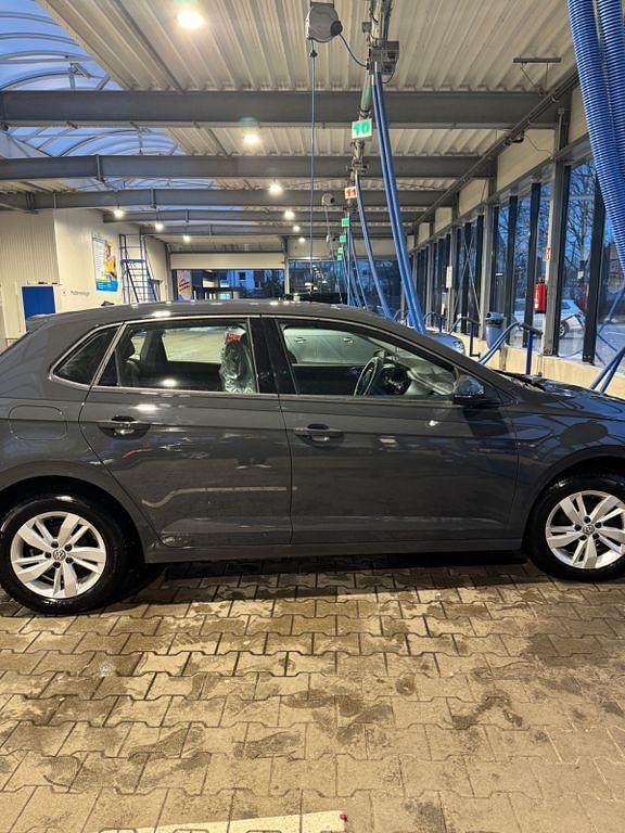 Gebraucht VW Polo Comfortline 95 PS (69 kW) 2018 Grau Kleinwagen