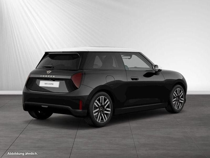 Gebraucht Mini Cooper 135 kW (184 PS) 2025 Midnight black metallic Kleinwagen