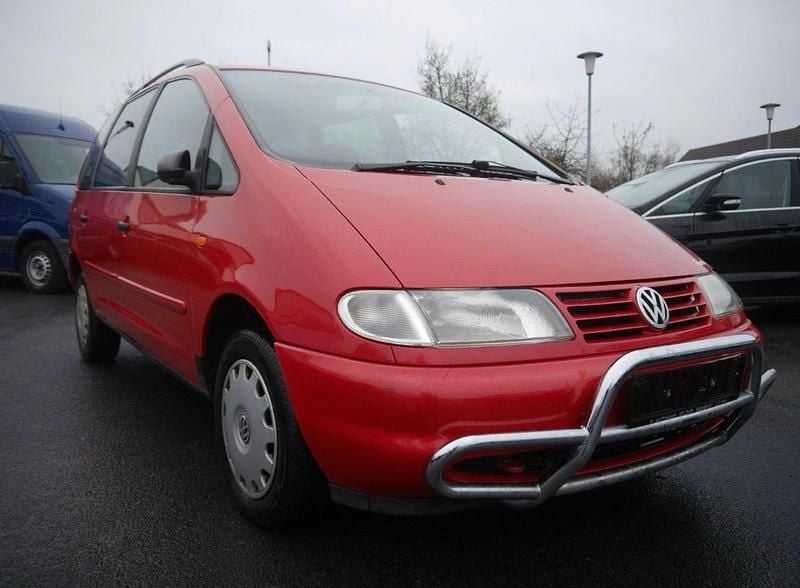 Gebraucht VW Sharan 115 PS (84 kW) 1999 Rot Van / Kleinbus