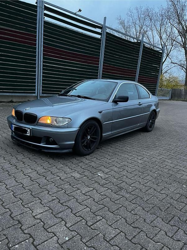 Silber Gebraucht 2005 BMW 320 Coupé | 4.200 € (Superpreis) - Bild 1/4