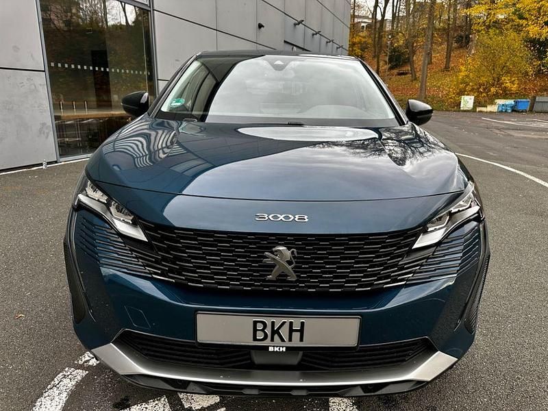Gebraucht Peugeot 3008 Allure 131 PS (96 kW) 2022 Blau Limousine