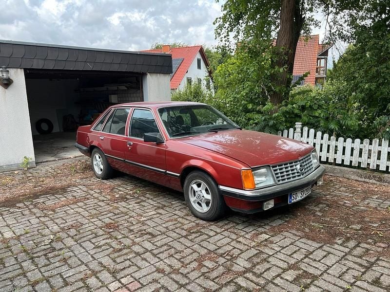 Rot Gebraucht 1981 Opel Senator Limousine | 14.900 € - Bild 1/4