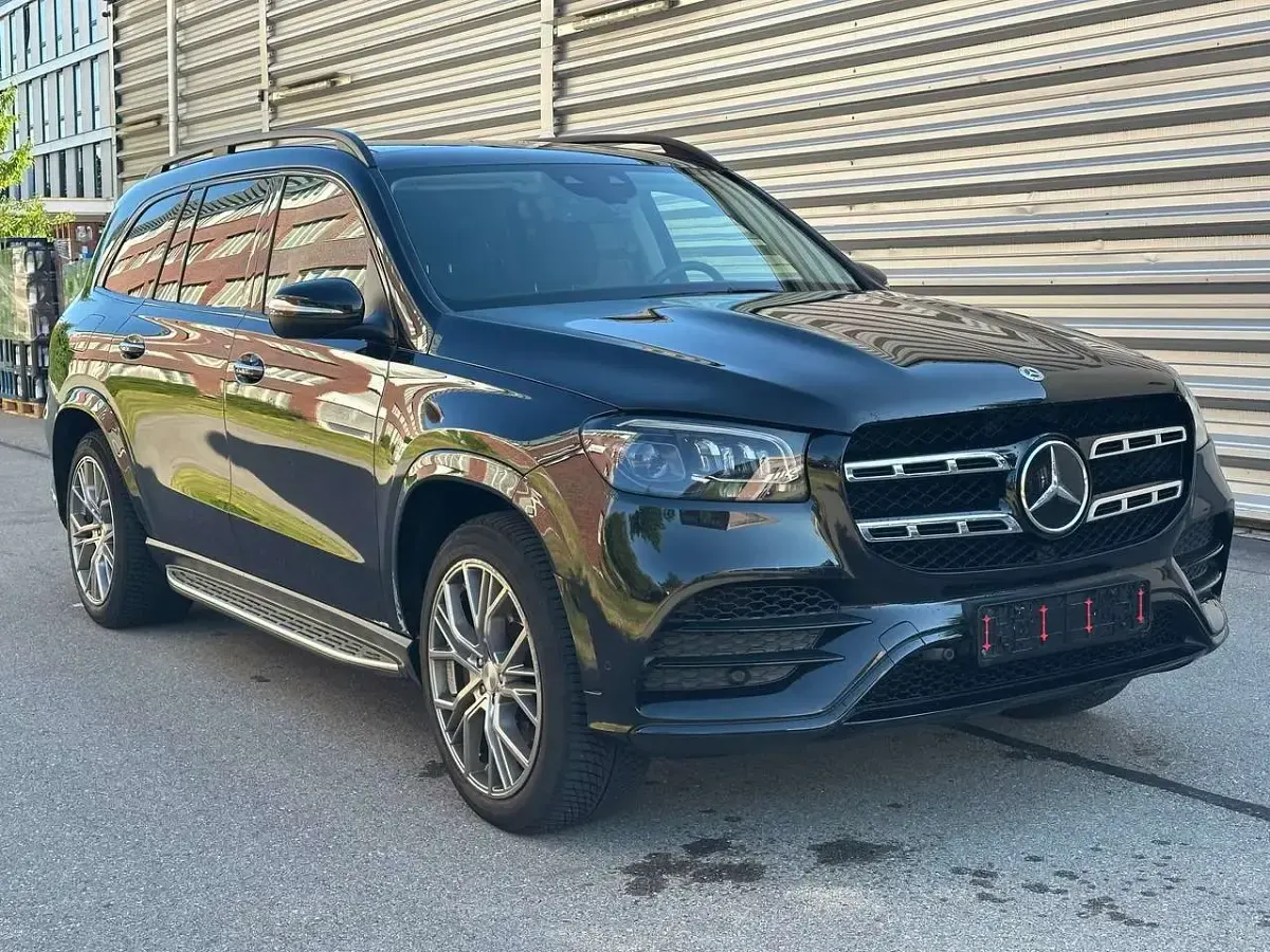 Gebraucht Mercedes GLS400 330 PS (242 kW) 2022 Obsidianschwarz SUV