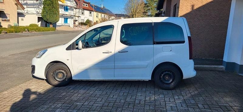 Gebraucht Citroën Berlingo 120 PS (88 kW) 2016 Weiß Van / Kleinbus