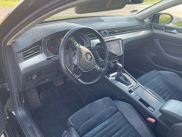 Gebraucht VW Passat 239 PS (175 kW) 2019 Schwarz Kombi