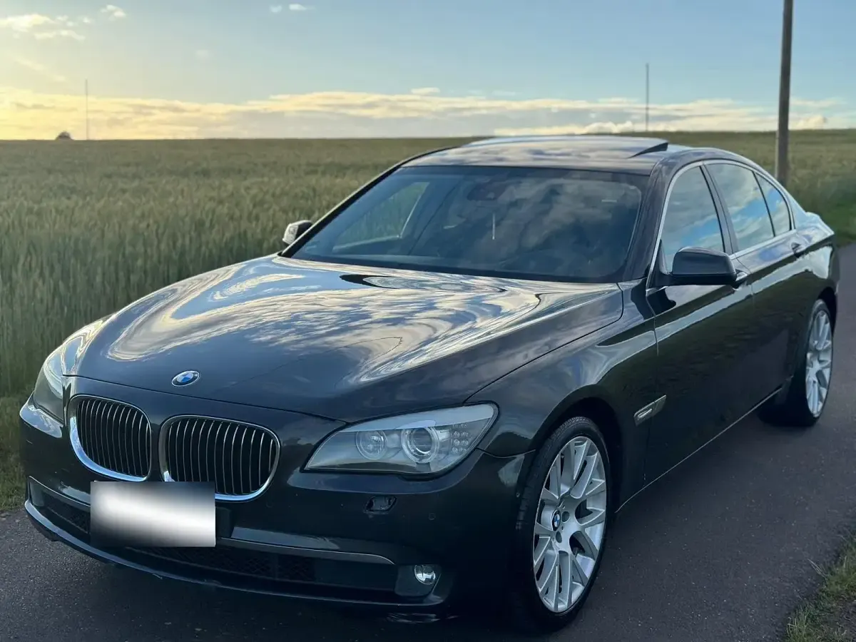 Gebraucht BMW 730 330 PS (242 kW) 2009 Grau Limousine
