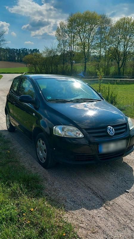 Second-hand VW Fox 54 CP (39 kW) 2007 Negru Hatchback