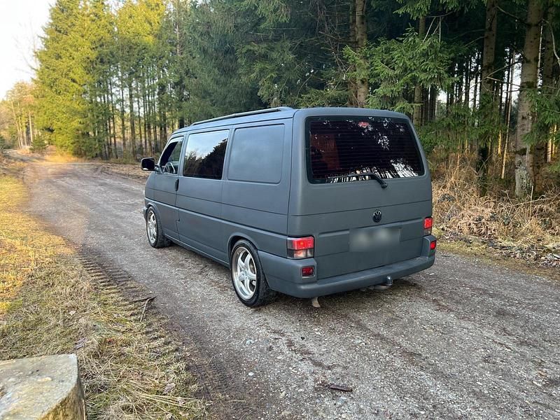 Gebraucht VW T4 102 PS (75 kW) 2000 Grau Van