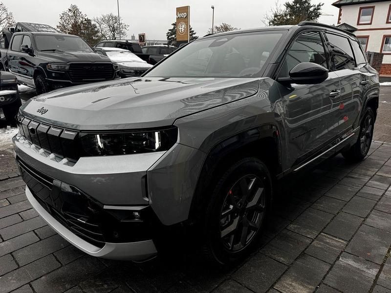 Neu Jeep Compass 145 PS (106 kW) 2026 Grau SUV