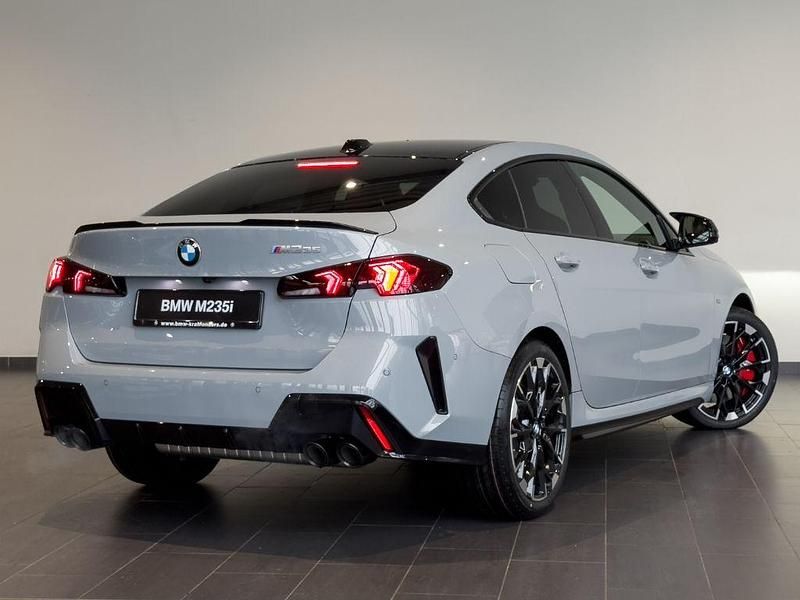 Neu BMW M235 Performance 306 PS (225 kW) 2025 Grau Coupé
