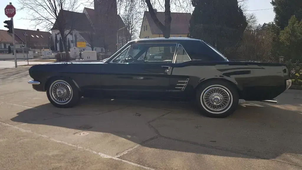 Gebraucht Ford V8 223 PS (164 kW) 1966 Schwarz Coupé