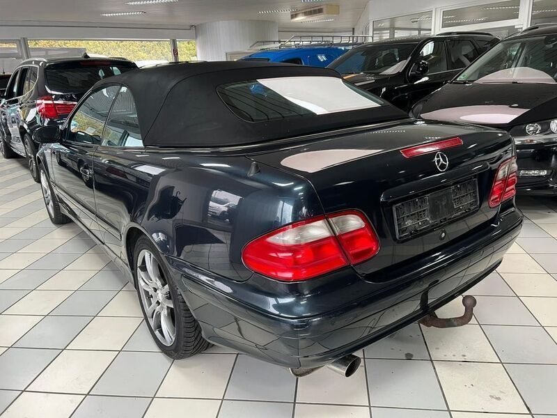 Gebraucht Mercedes CLK230 Avantgarde 197 PS (144 kW) 2000 Schwarz Cabrio